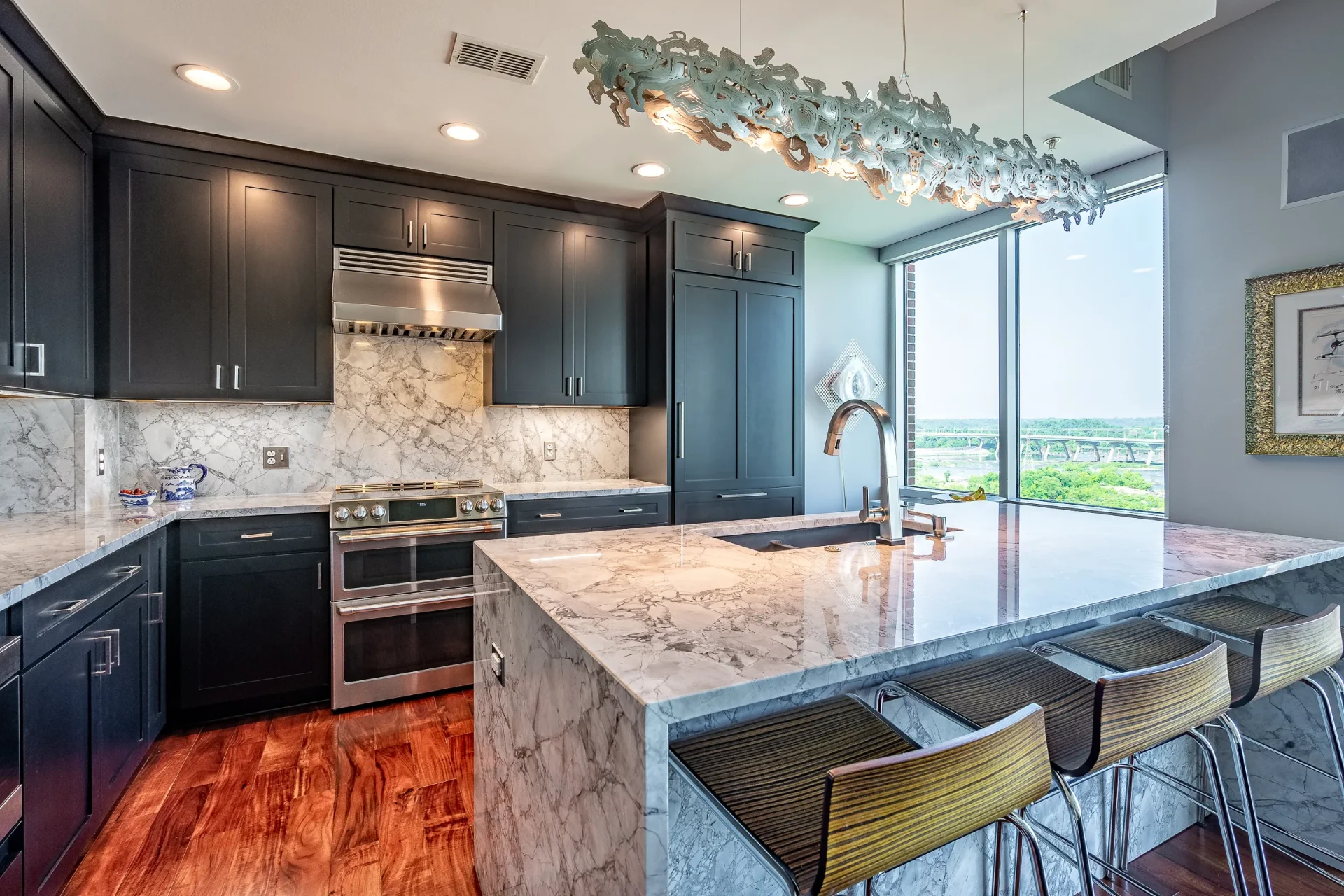 Leo Lantz - Bathroom Before Set 7