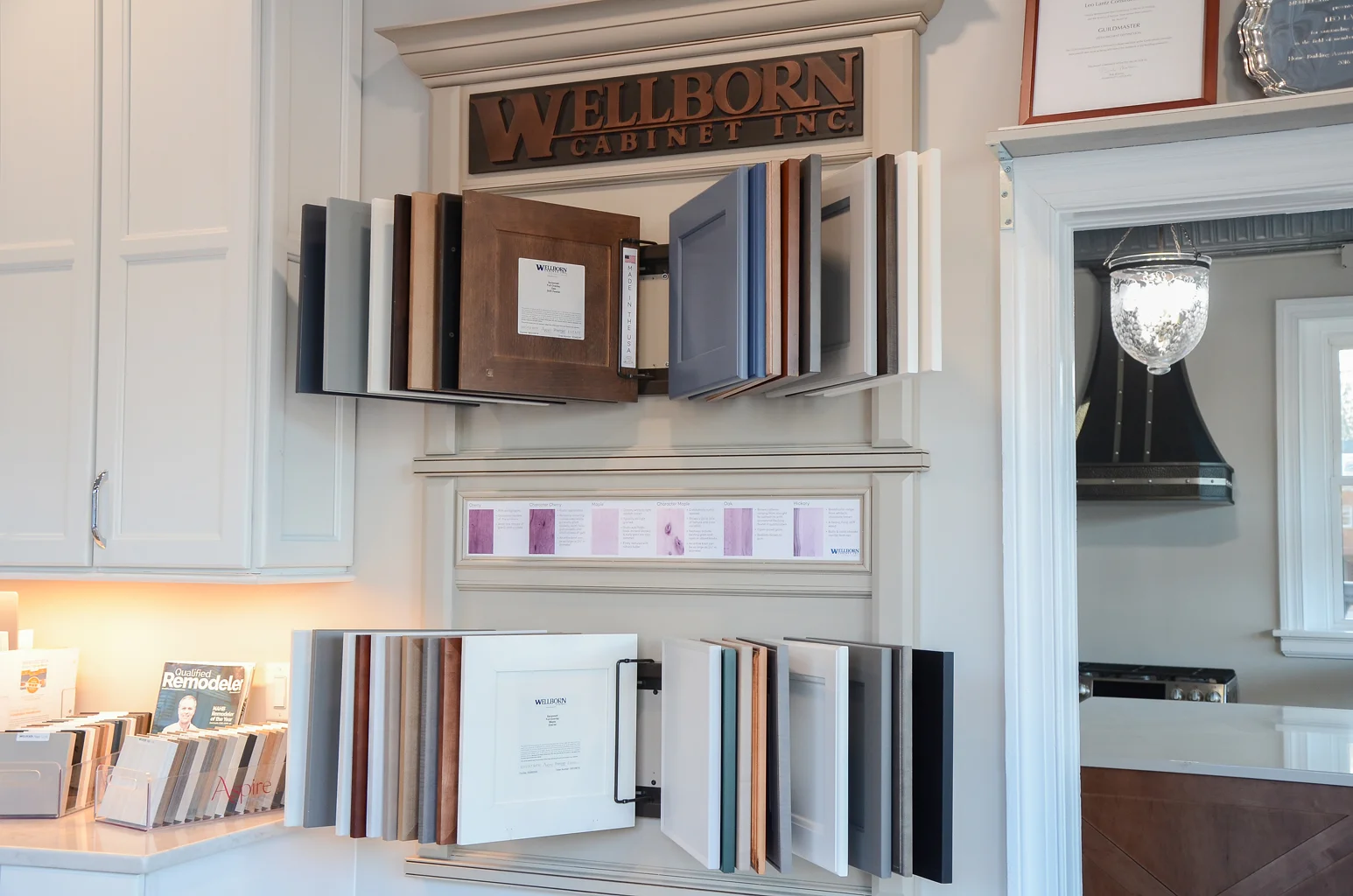 Leo Lantz Construction Inc Showroom-interior