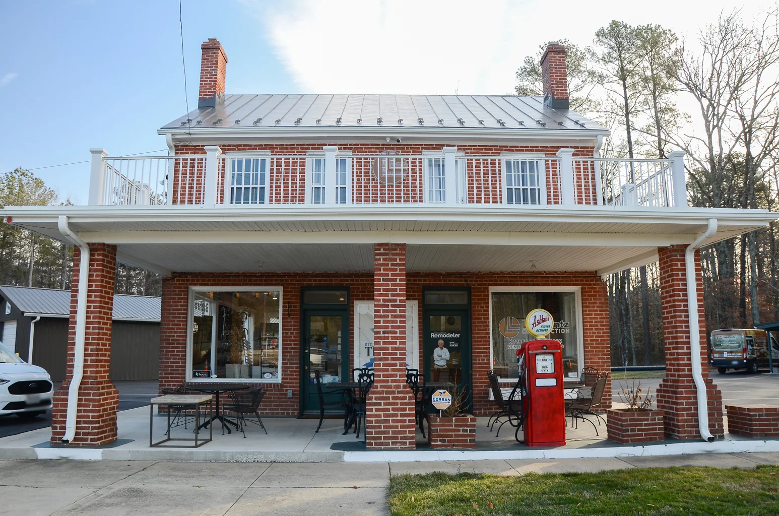 Leo Lantz Construction Inc Showroom-exterior